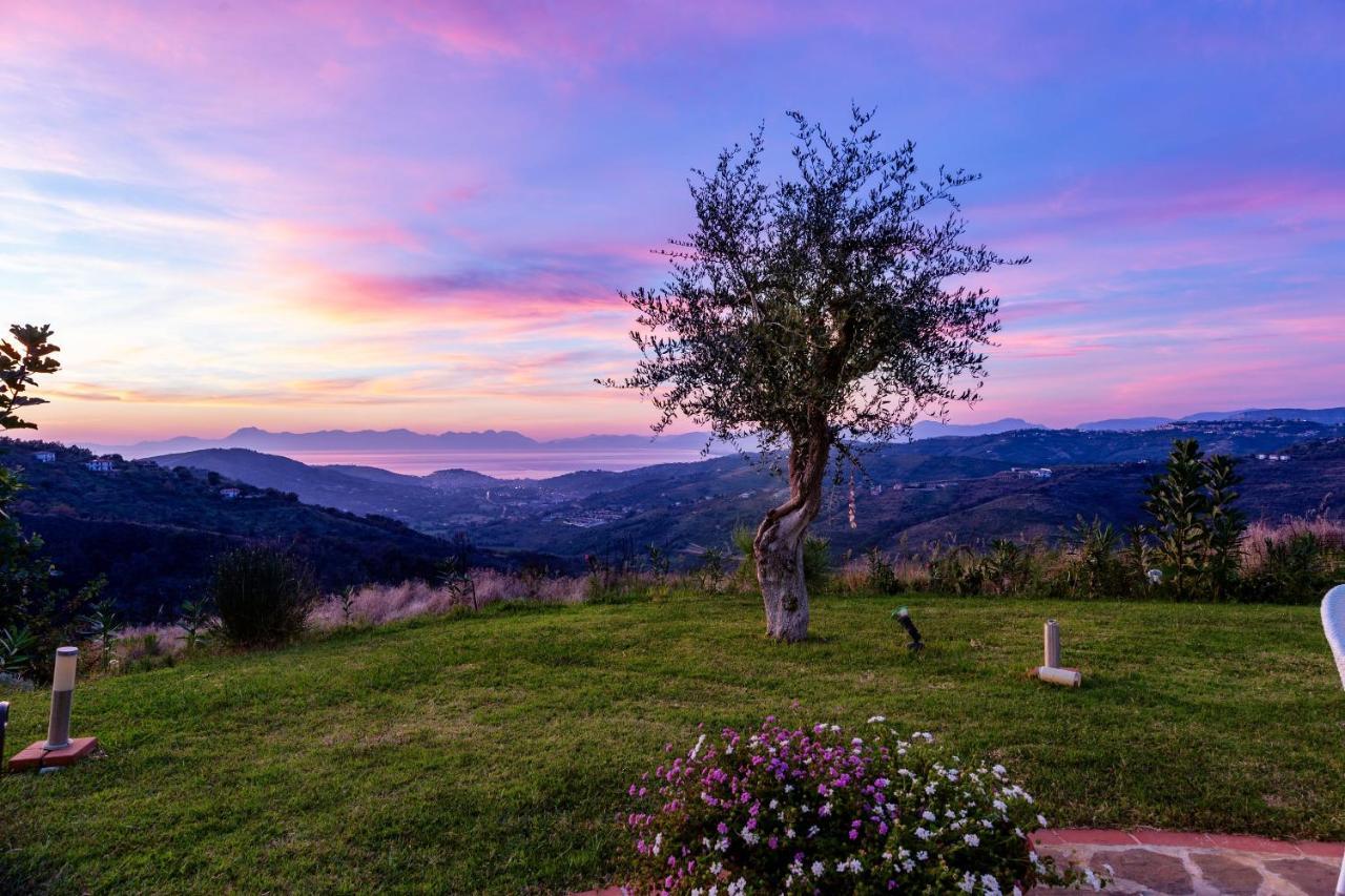 Casa Vacanza Villa Aurora Laureana Cilento Exterior foto